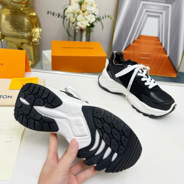 Louis Vuitton, Run 55, Women's Sneaker, Black