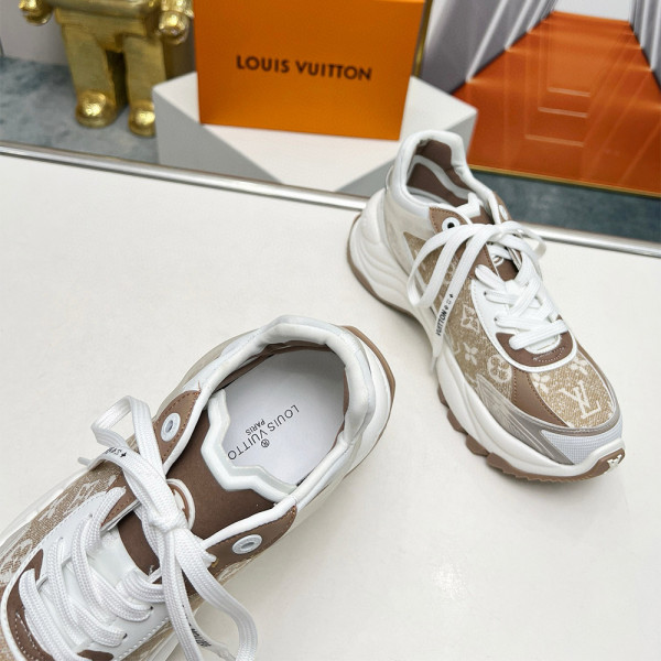 Louis Vuitton, Run 55, Women's Sneaker, Beige