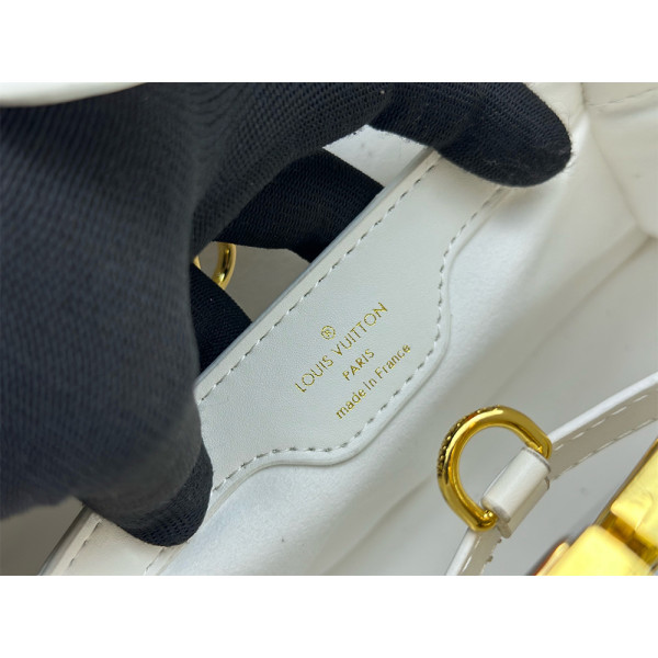 Louis Vuitton, Capucines, Women's Bag, White