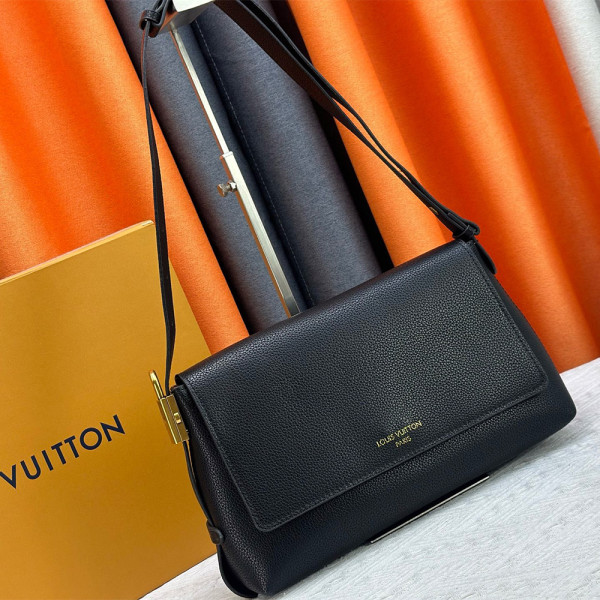 Louis Vuitton, Low Key Messenger, Dames Tas, Zwart