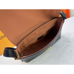Louis Vuitton, Low Key Messenger, Dames Tas, Zwart
