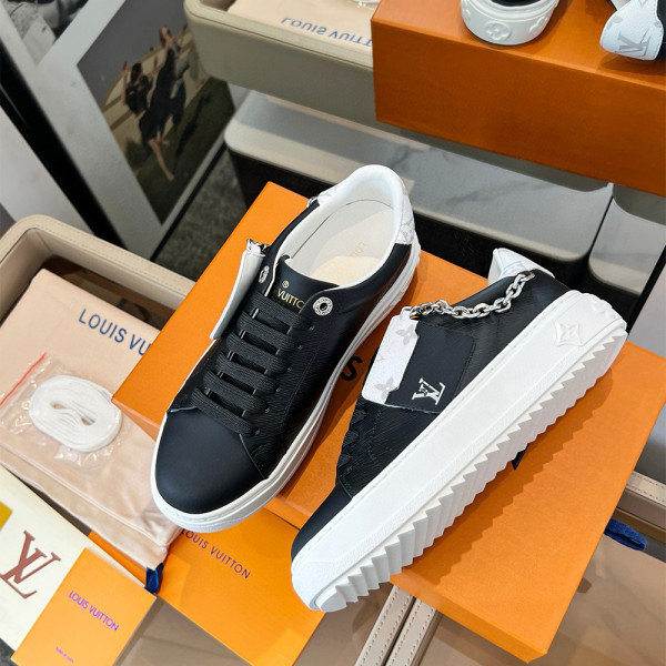 Louis Vuitton, Women's Sneaker, Black