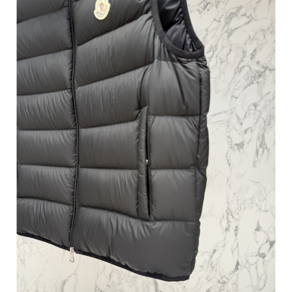 Moncler, Contrin, Men's Vest, Black