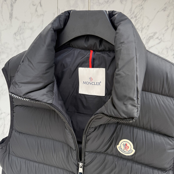 Moncler, Contrin, Men's Vest, Black