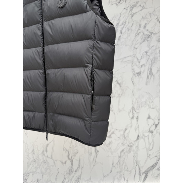 Moncler, Valmasque, Men's Vest, Black