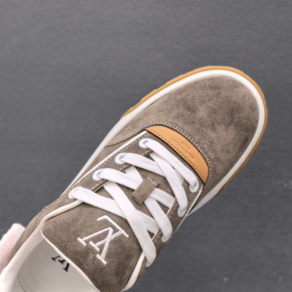 Louis Vuitton, Tilted, Heren Sneakers, Bruin