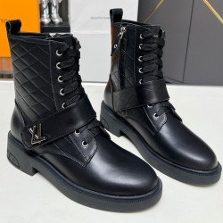 Louis Vuitton, Women, Boat