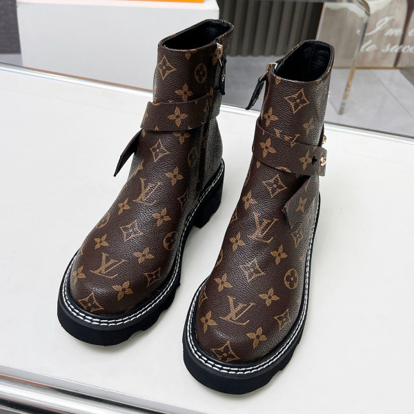 Louis Vuitton, Women, Boat