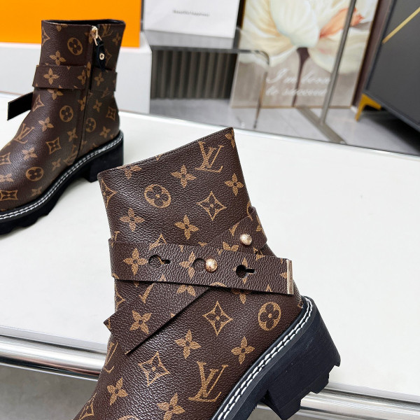 Louis Vuitton, Women, Boat