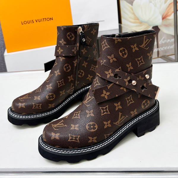 Louis Vuitton, Women, Boat