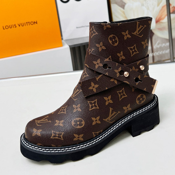 Louis Vuitton, Women, Boat