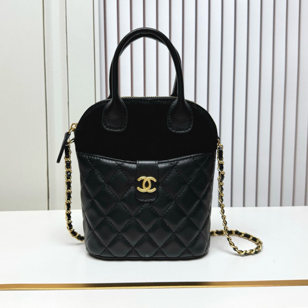 Chanel, Women, Bag, 18x17x6cm