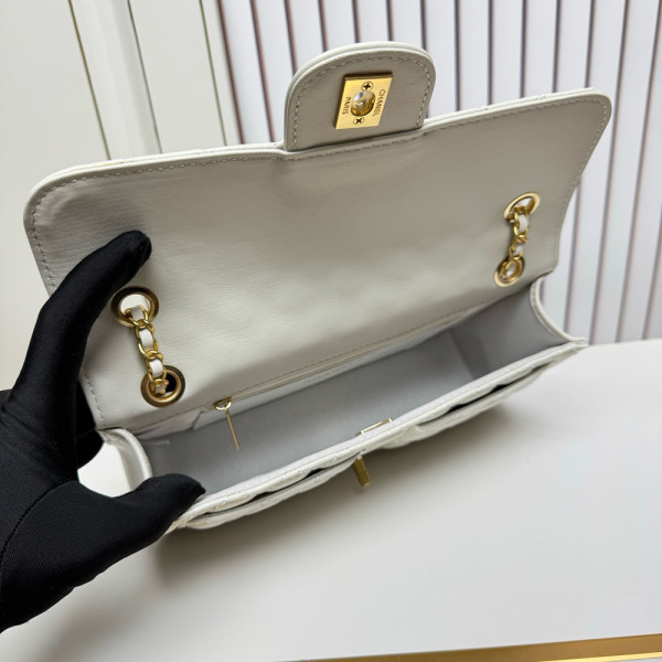 Chanel, Women, Bag, 26x13x6cm, 25B