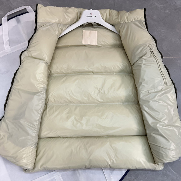Moncler, Men Vest