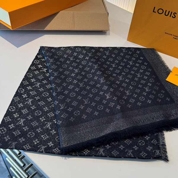 Louis Vuitton, Women Scarf