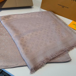 Louis Vuitton, Women Scarf