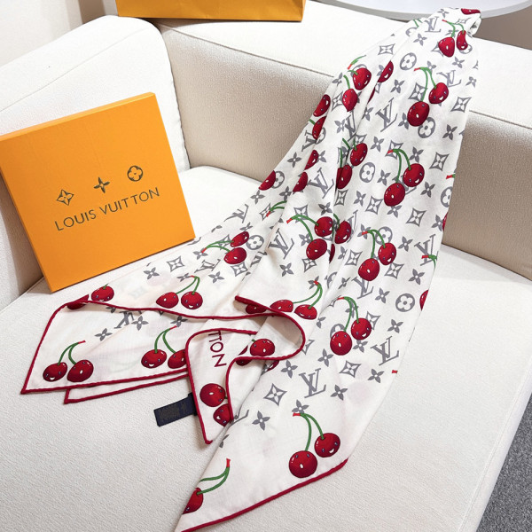 Louis Vuitton, Women Scarf