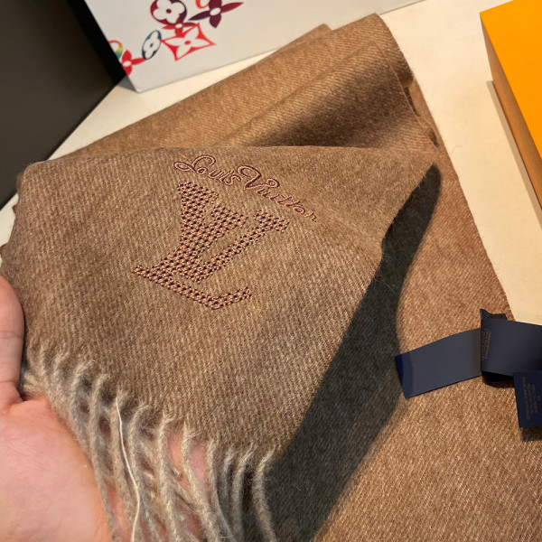 Louis Vuitton, Men Scarf