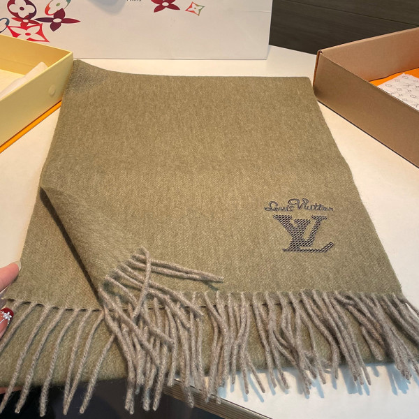 Louis Vuitton, Men Scarf