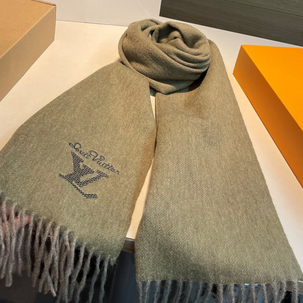 Louis Vuitton, Men Scarf