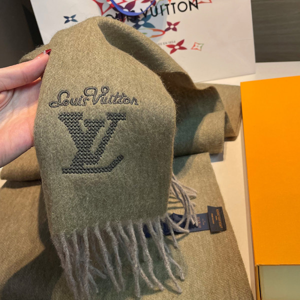 Louis Vuitton, Men Scarf