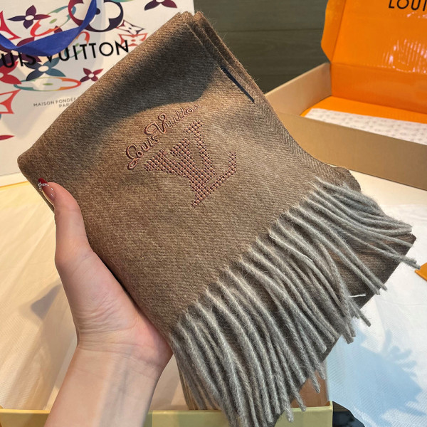 Louis Vuitton, Men Scarf