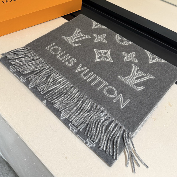 Louis Vuitton, Women Scarf