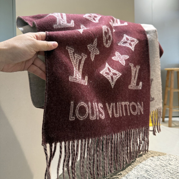 Louis Vuitton, Women Scarf