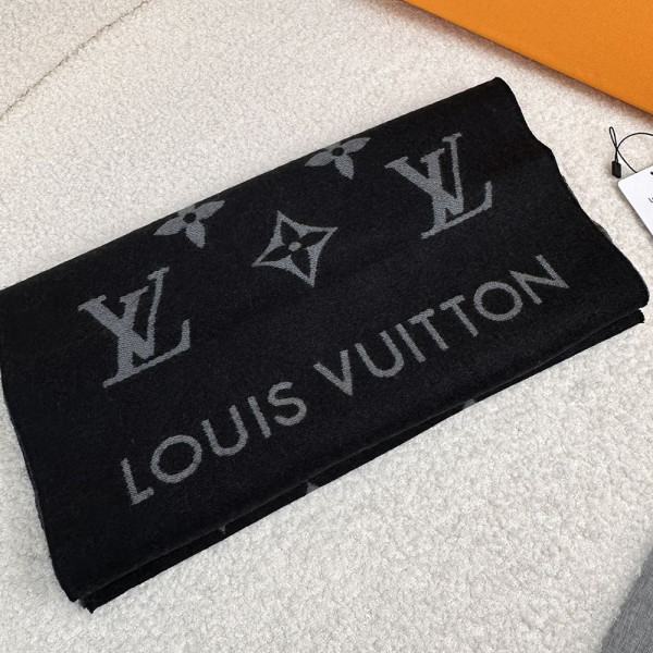 Louis Vuitton, Men Scarf