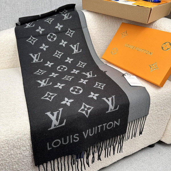Louis Vuitton, Men Scarf