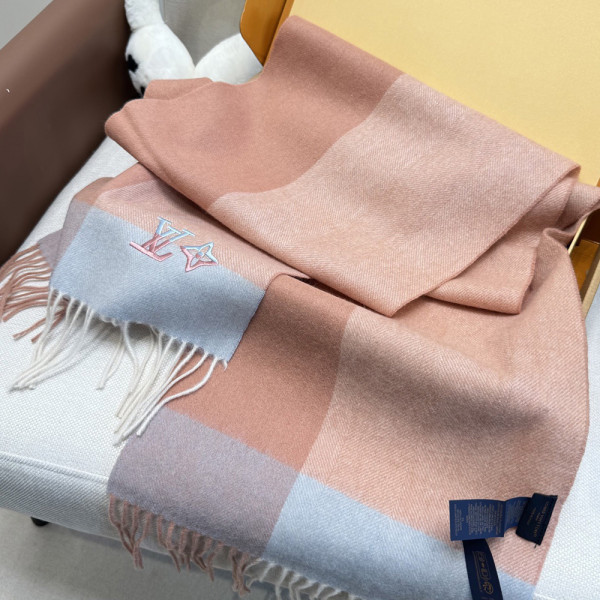 Louis Vuitton, Women Scarf