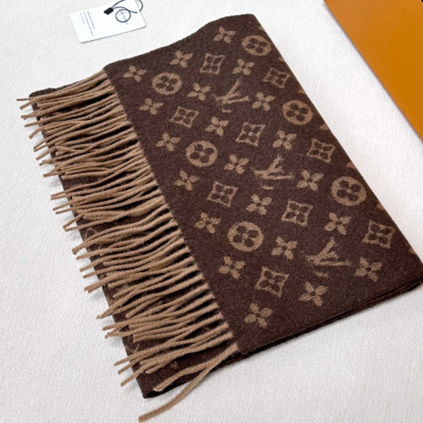 Louis Vuitton, Men Scarf