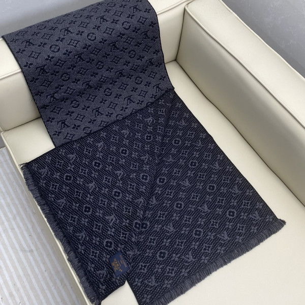 Louis Vuitton, Men Scarf