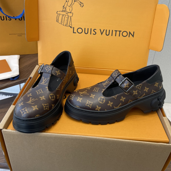 Louis Vuitton, Women Loafer