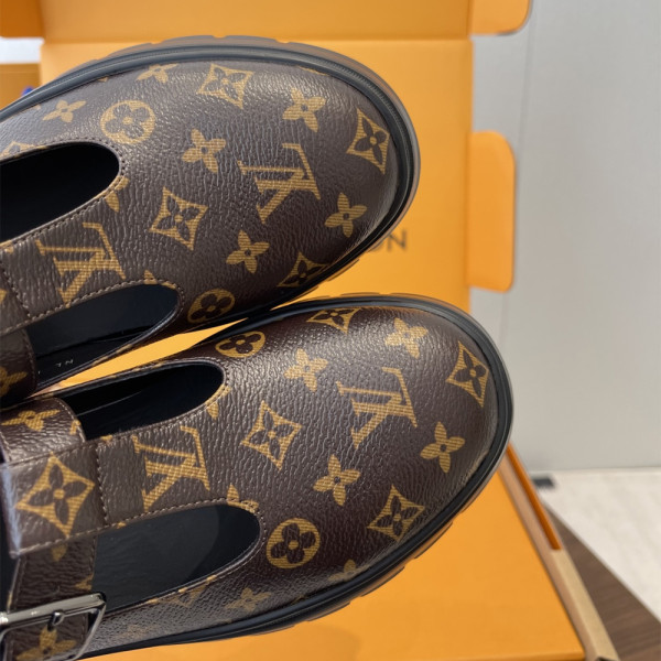 Louis Vuitton, Women Loafer