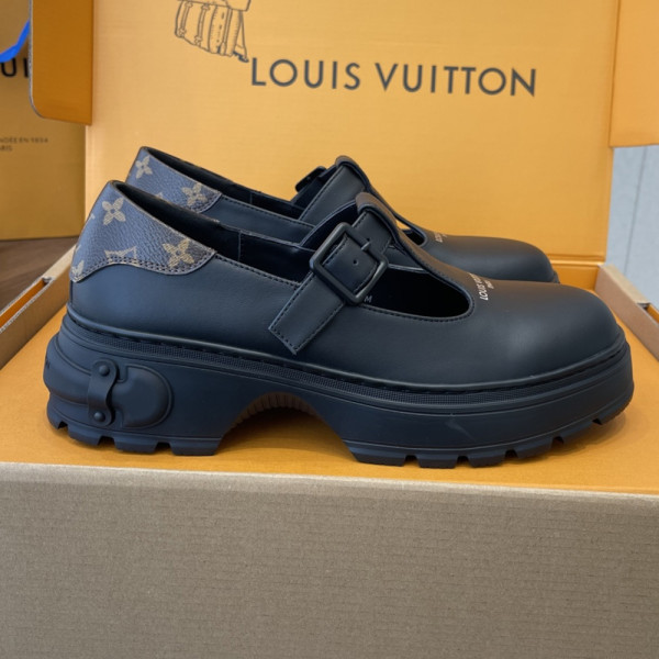 Louis Vuitton, Women Loafer