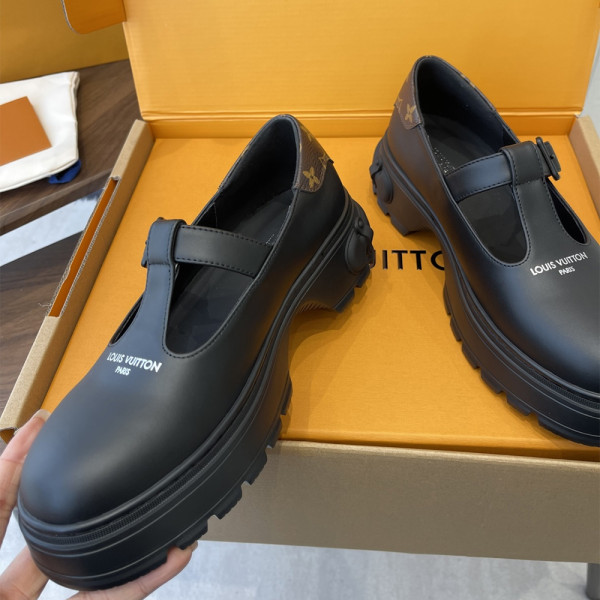 Louis Vuitton, Women Loafer