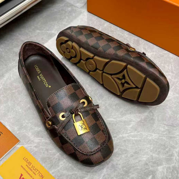 Louis Vuitton, Women Loafer
