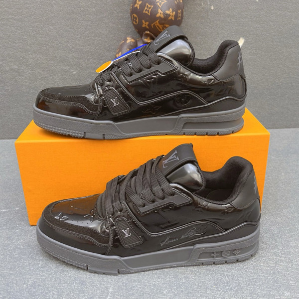 Louis Vuitton, Men Sneaker