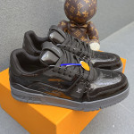 Louis Vuitton, Men Sneaker