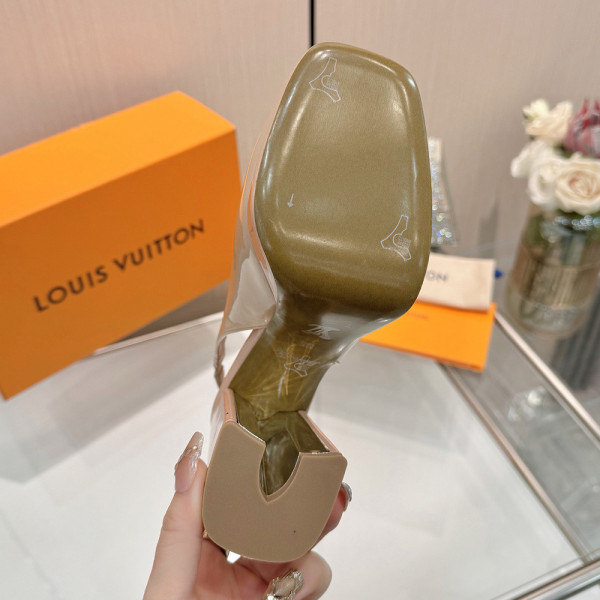 Louis Vuitton, Women Pump