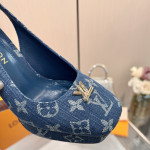 Louis Vuitton, Women Pump