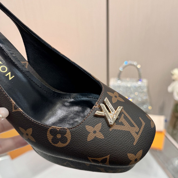 Louis Vuitton, Women Pump