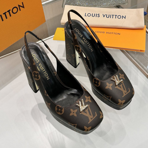 Louis Vuitton, Women Pump