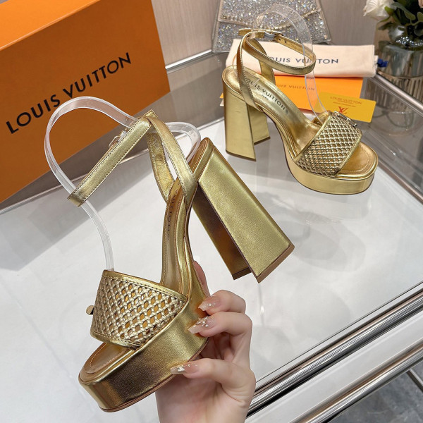 Louis Vuitton, Women Pump