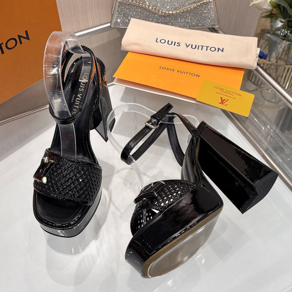 Louis Vuitton, Women Pump