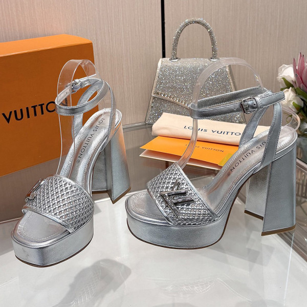 Louis Vuitton, Women Pump