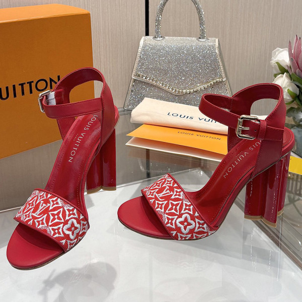 Louis Vuitton, Women Pump