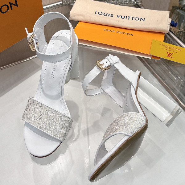 Louis Vuitton, Women Pump