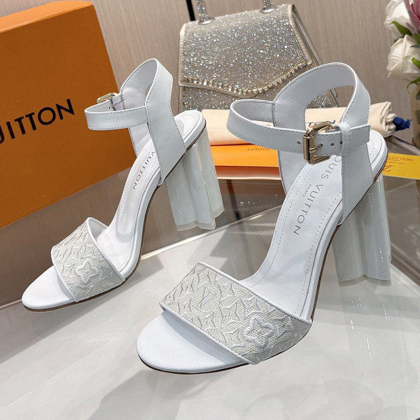 Louis Vuitton, Women Pump